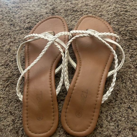 sandals - Picture 2 of 3